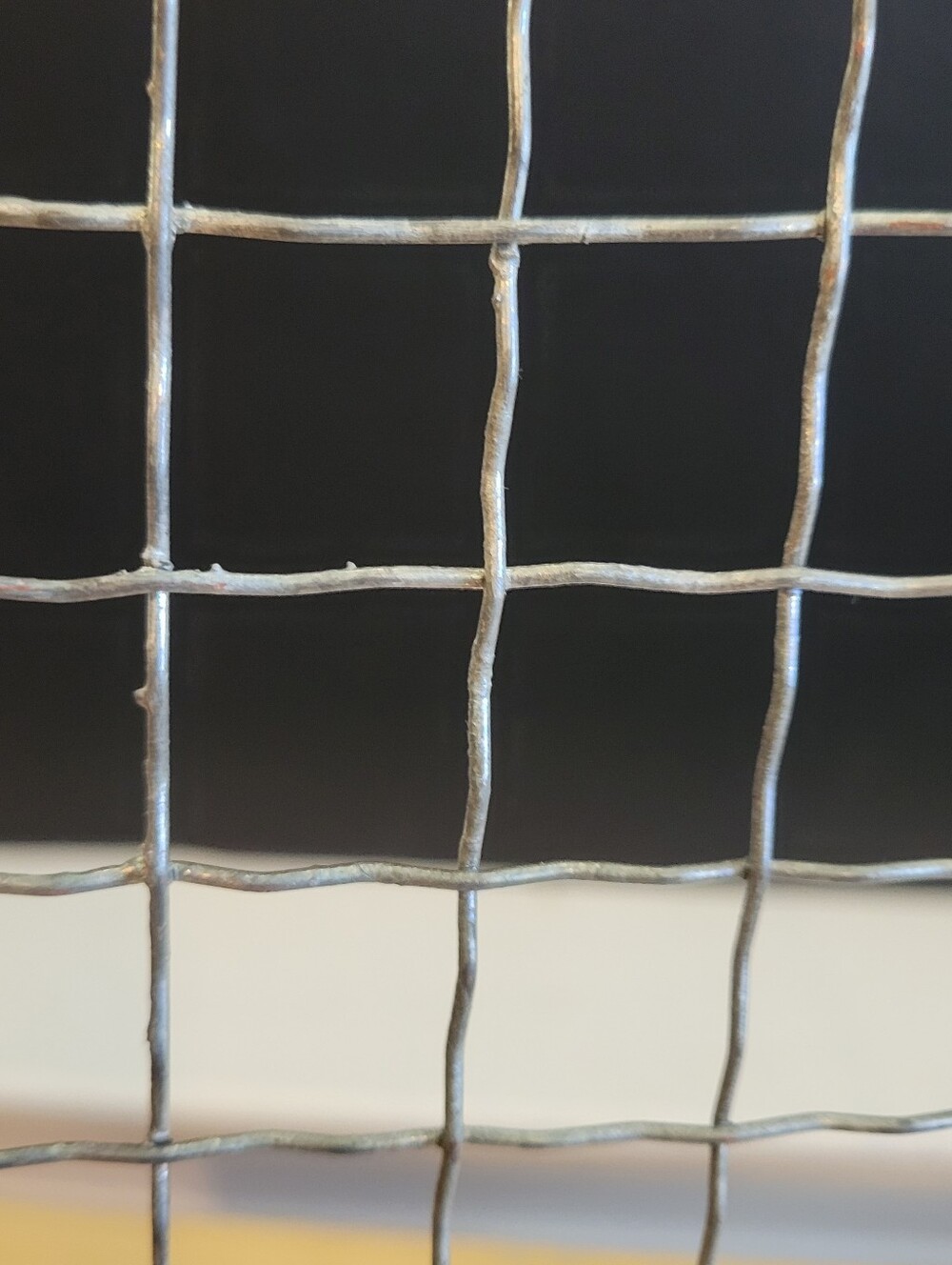 Vintage Small Wire Rack Grid Design - Picture 2 of 4